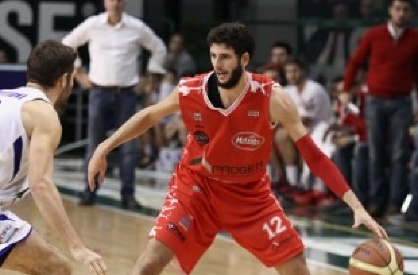 Basket, Proger Chieti battuta sul finale: a Ferrara finisce 79-75
