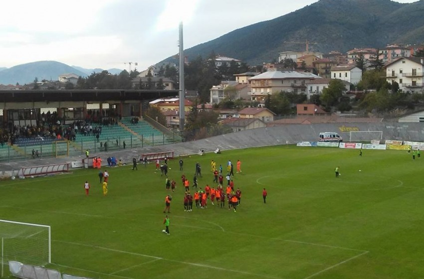 L'Aquila torna alla vittoria battendo 2-1 la Carrarese