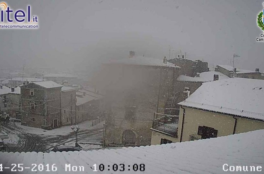 Maltempo e freddo su tutto l'Abruzzo e a L'Aquila si riaccende il riscaldamento