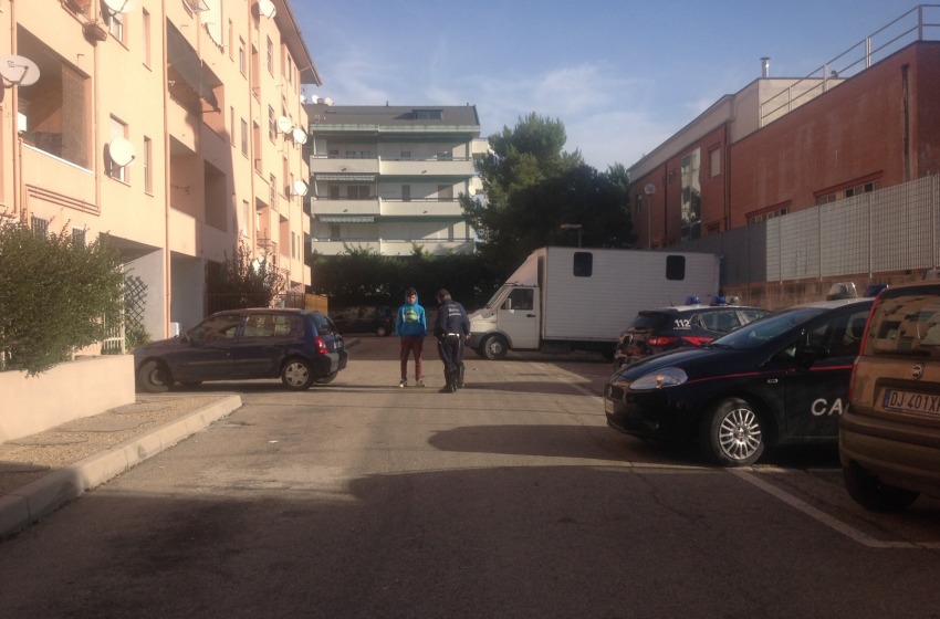 Sgomberato appartamento occupato abusivamente da una famiglia in via Rimini