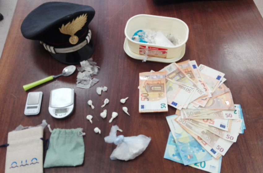 Arrestato pusher napoletano: era in auto con la cocaina