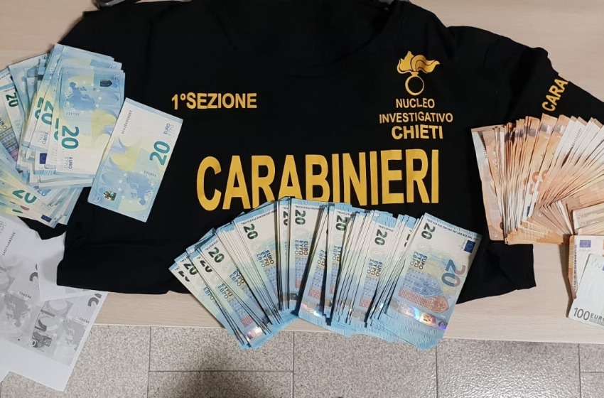 Aveva 3mila euro in banconote false ed un provvedimento di espulsione: arrestato