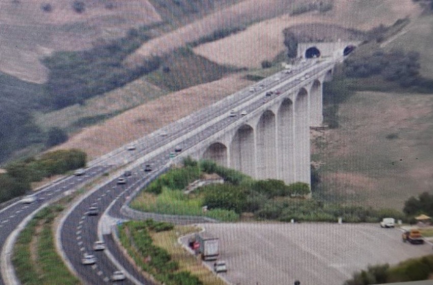 Autostrade A24 e A25 limitazioni al traffico dei mezzi pesanti su 87 viadotti