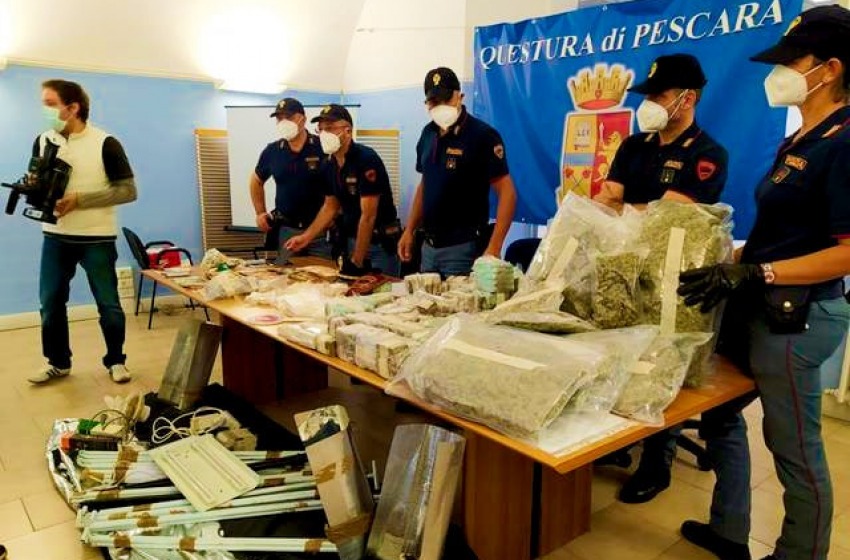 Sequestrati 51 kg di stupefacenti a Pescara, in manette due fratelli