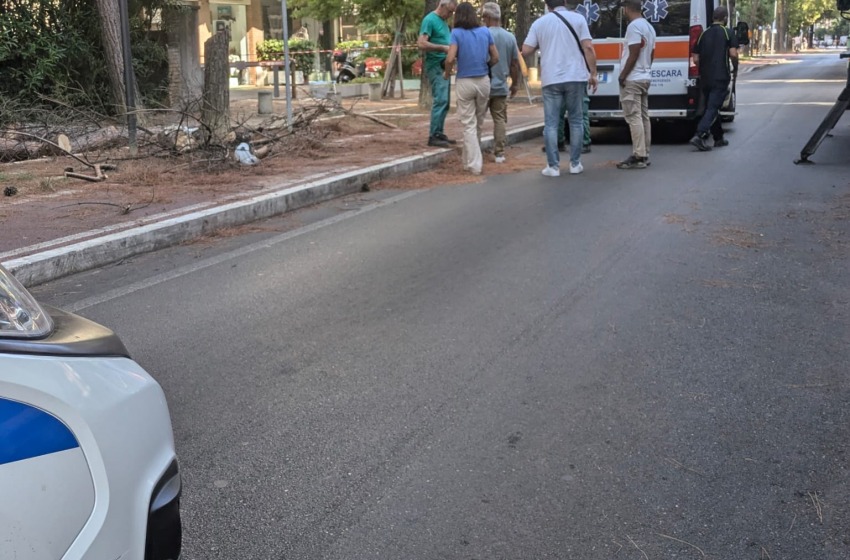 Incidente in viale Regina Margherita. Ferito un operaio