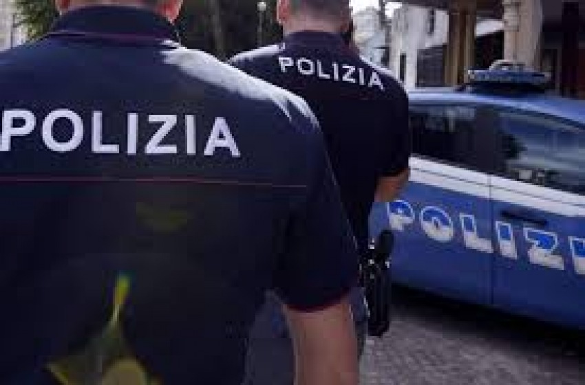 Girava in auto con quattro coltelli. Denunciato pescarese