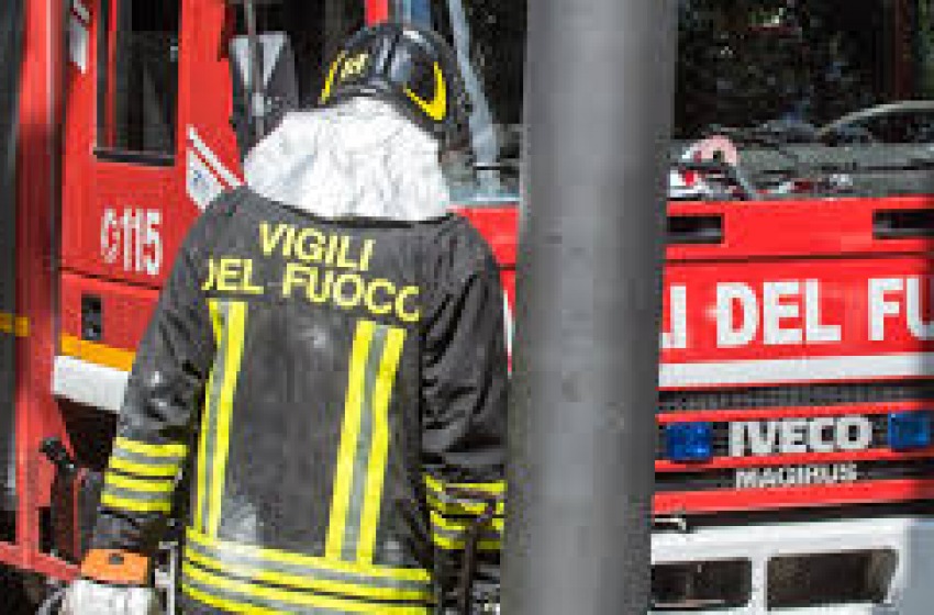 Esplosione all'interno di un casolare a Città Sant'Angelo