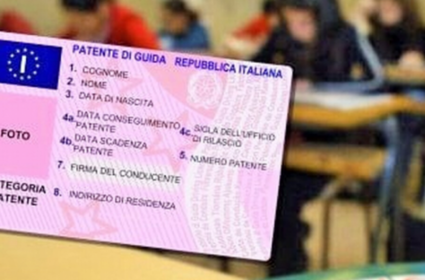 Prova a barare all’esame per la patente e la paga molto car