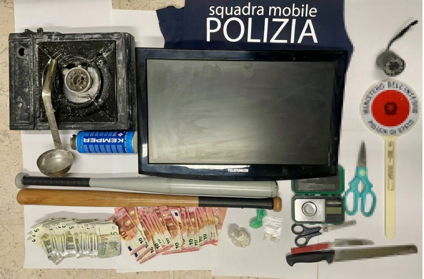 Scoperta ‘crack house’ nell’alloggio popolare occupato abusivamente 